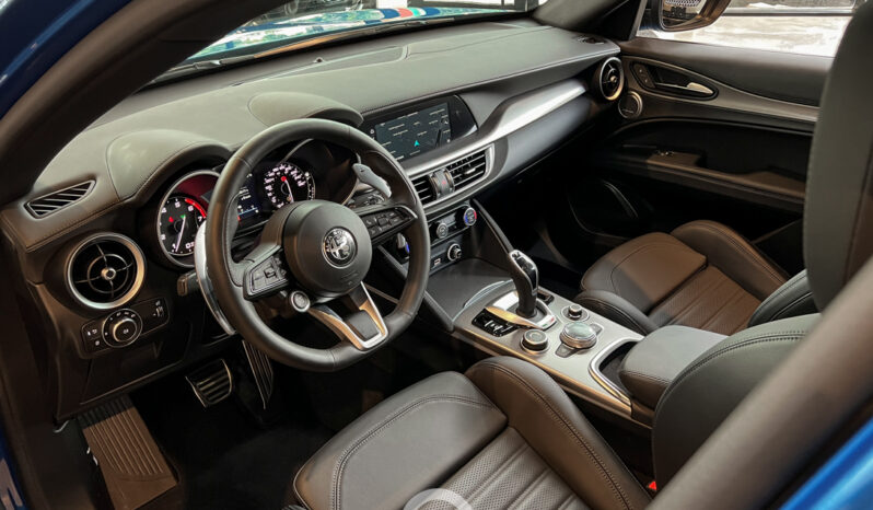 ALFA ROMEO STELVIO VELOCE 2022 lleno