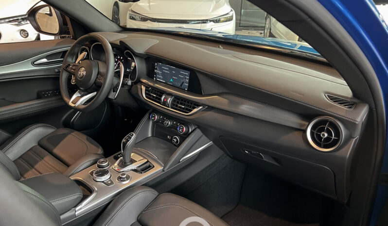 ALFA ROMEO STELVIO VELOCE 2022 lleno