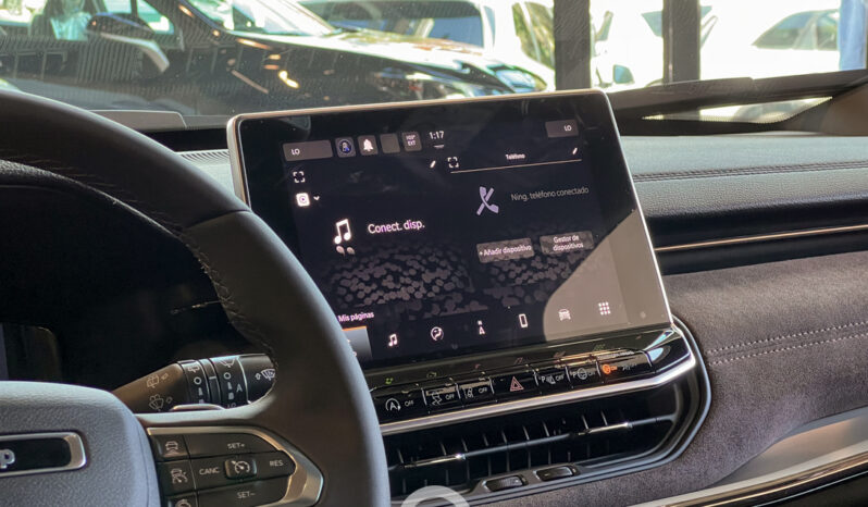 JEEP COMMANDER OVERLAND 2024 lleno
