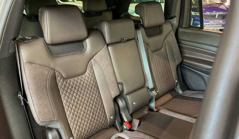 JEEP COMMANDER OVERLAND 2024 lleno