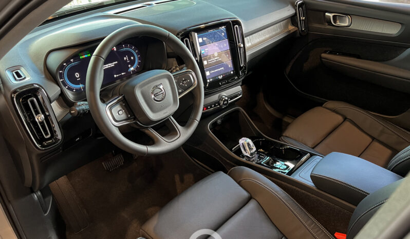 VOLVO XC40 B4 ULTIMATE 2024 lleno