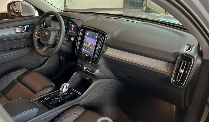 VOLVO XC40 B4 ULTIMATE 2024 lleno