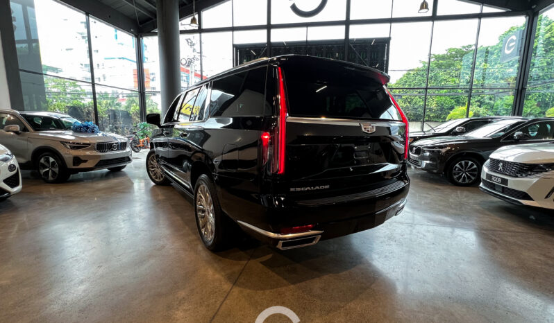 CADILLAC ESCALADE ESV 600 2023 lleno