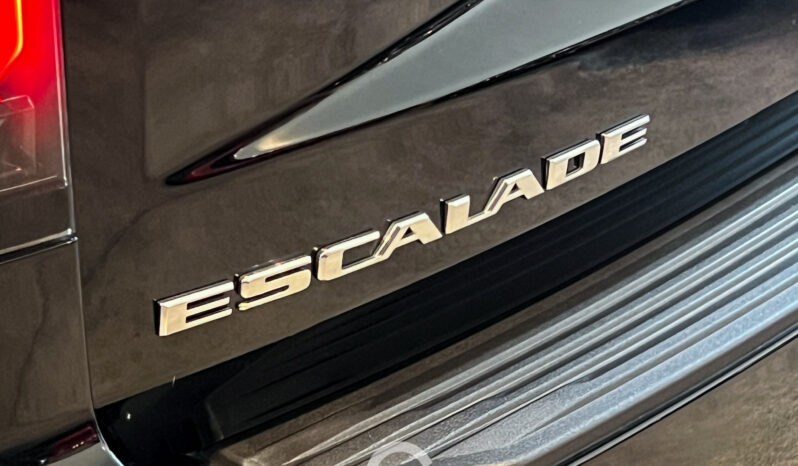 CADILLAC ESCALADE ESV 600 2023 lleno