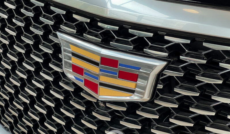 CADILLAC ESCALADE ESV 600 2023 lleno