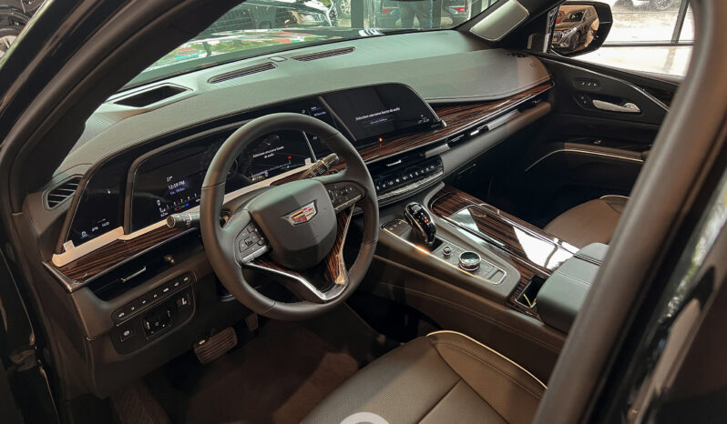 CADILLAC ESCALADE ESV 600 2023 lleno