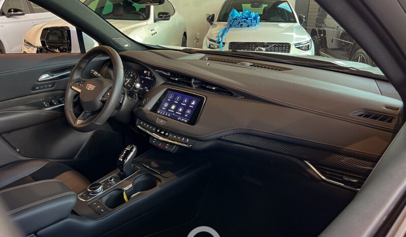 CADILLAC XT4 2023 lleno