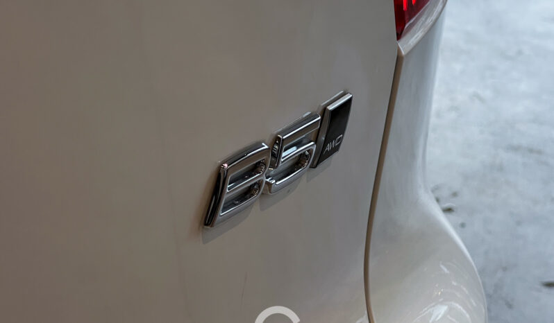 VOLVO XC40 B5 AWD 2024 lleno