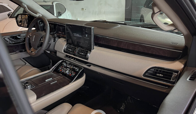 Lincoln Navigator Premier 2023 lleno