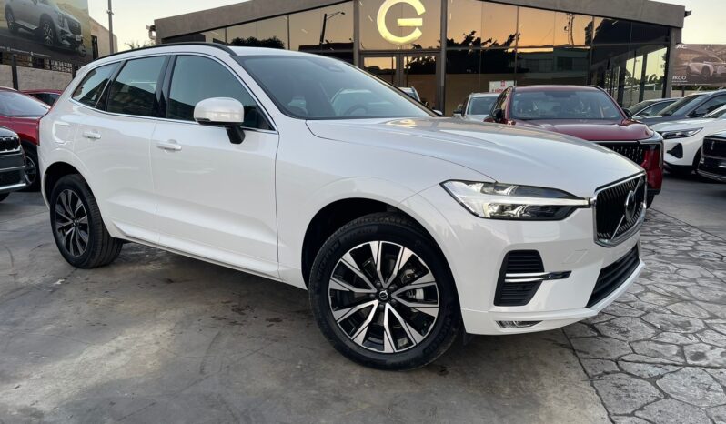 Volvo XC60 Plus B5 2024 lleno