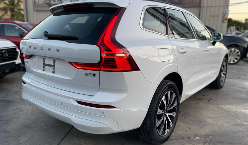 Volvo XC60 Plus B5 2024 lleno