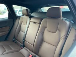 Volvo XC60 Plus B5 2024 lleno