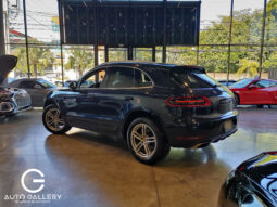 PORSCHE MACAN  2016