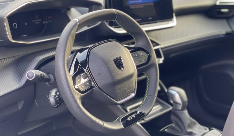Peugeot 2008 GT Líne 2025 lleno