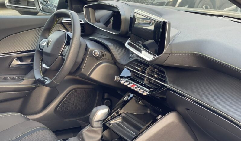 Peugeot 2008 GT Líne 2025 lleno