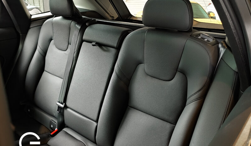 Volvo XC60 Plus B5 2024 lleno