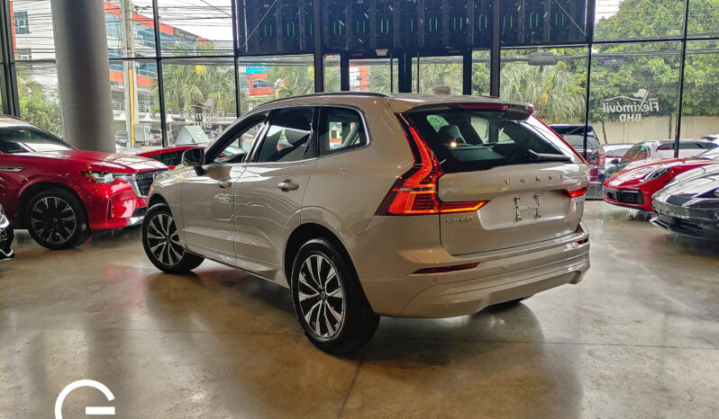 Volvo XC60 Plus B5 2024 lleno