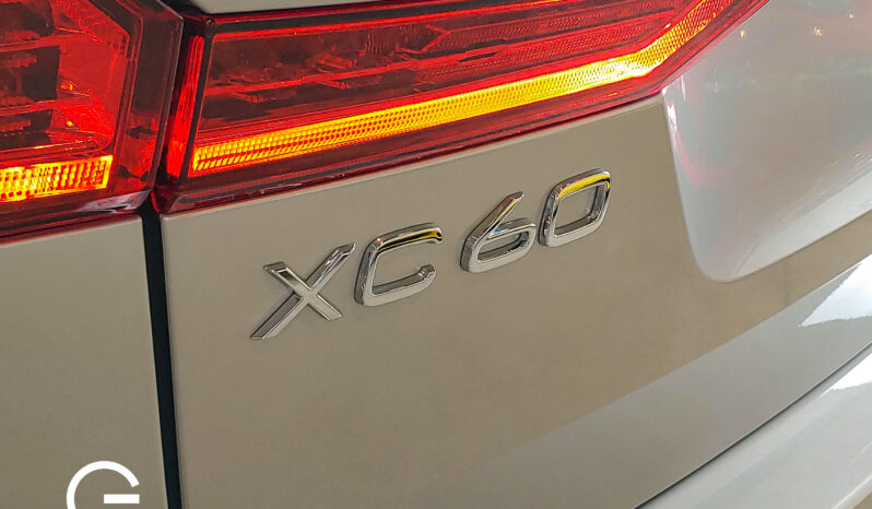 Volvo XC60 Plus B5 2024 lleno