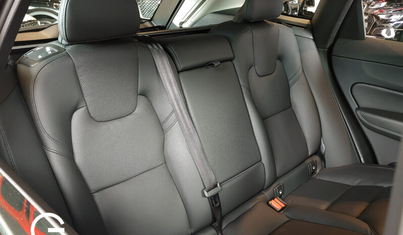 Volvo XC60 Plus B5 2024 lleno
