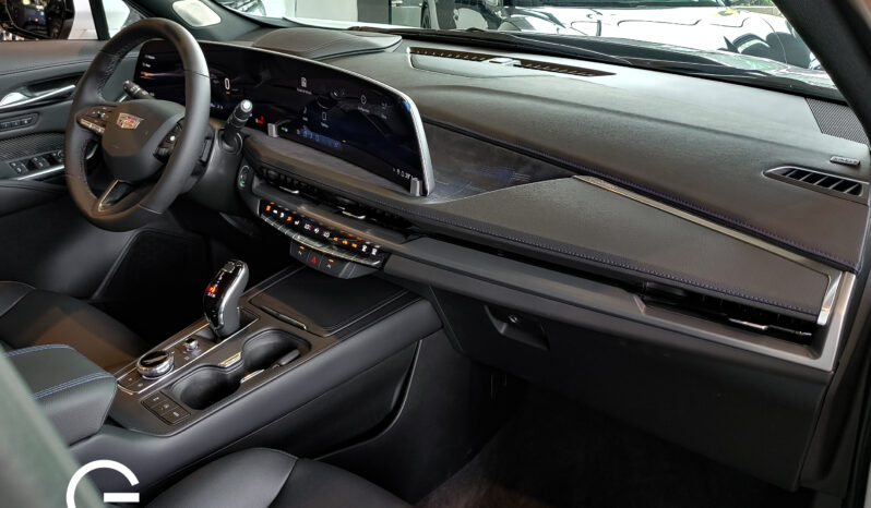 CADILLAC XT4 2024 lleno