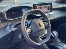 Peugeot 2008 GT Líne 2025 lleno