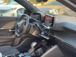 Peugeot 2008 GT Líne 2025 lleno