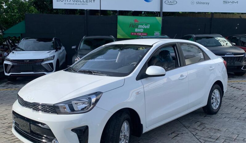 KIA SOLUTO 2025 lleno