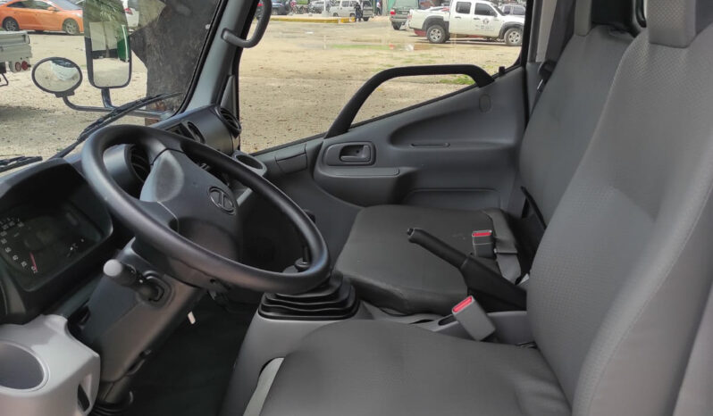 Hino 200 2024 10 Pies con Cama lleno