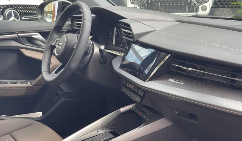 AUDI A3 2024 lleno