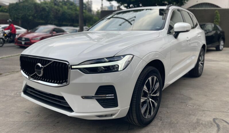 VOLVO XC60 B5 PLUS 2024 lleno