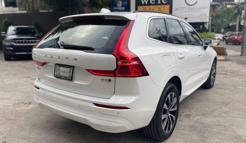 VOLVO XC60 B5 PLUS 2024 lleno