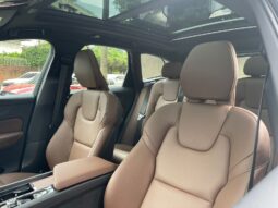 VOLVO XC60 B5 PLUS 2024 lleno