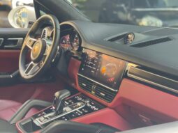 PORSCHE CAYENNE GTS 2022 lleno