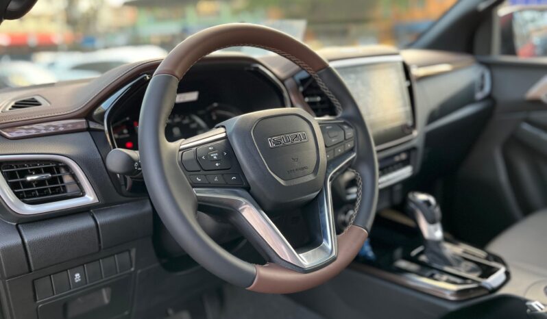 ISUZU DMAX LSE 2025 lleno
