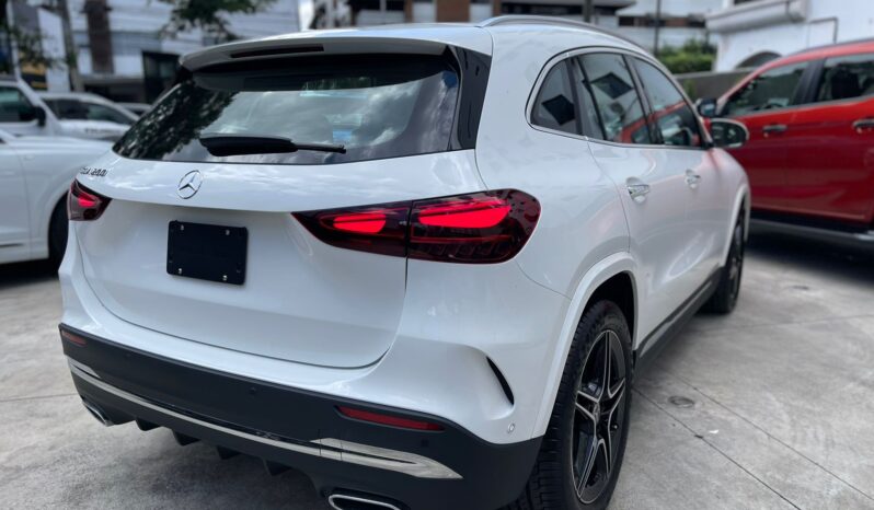 MERCEDES-BENZ CLASE GLA200 2025 lleno