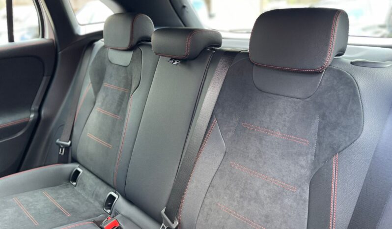 MERCEDES-BENZ CLASE GLA200 2025 lleno