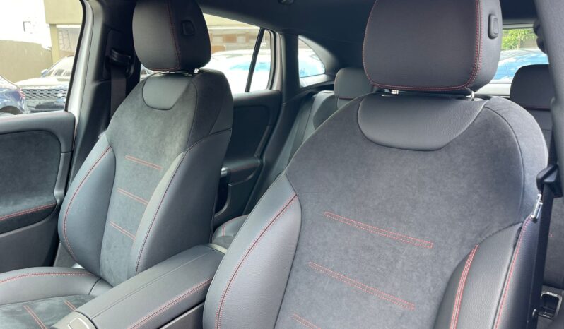 MERCEDES-BENZ CLASE GLA200 2025 lleno