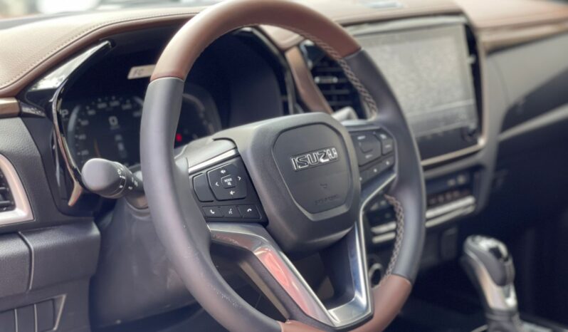 ISUZU D-MAX LSE 2024 lleno