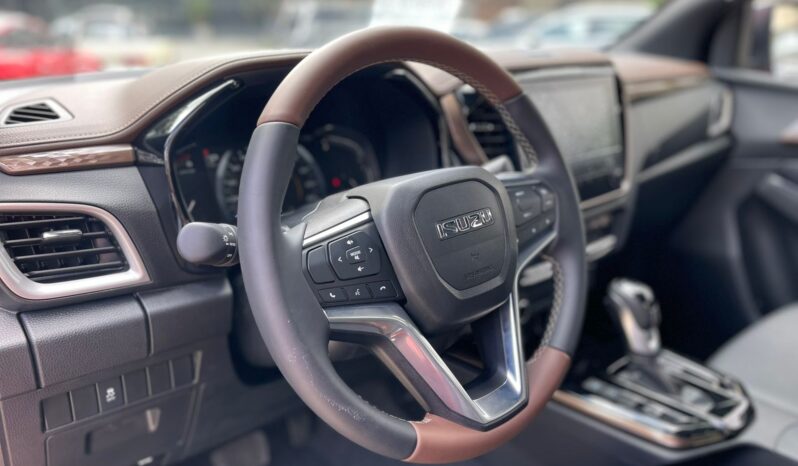 ISUZU D-MAX LSE 2024 lleno