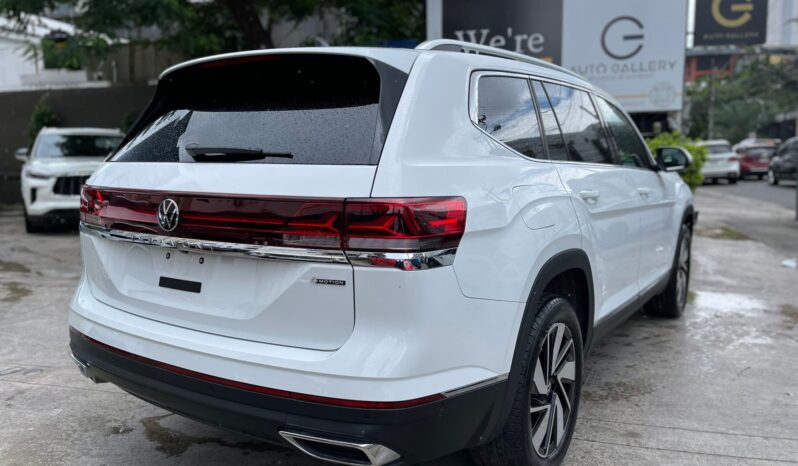 VOLKSWAGEN TERAMONT 2024 lleno