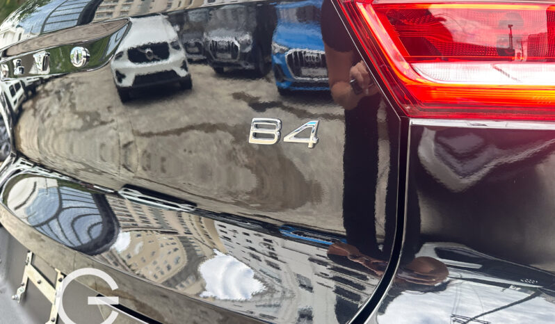 Volvo XC40 Ultimate B4 2024 lleno