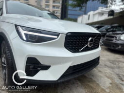 Volvo XC40 Ultimate Dark B5 2024 lleno