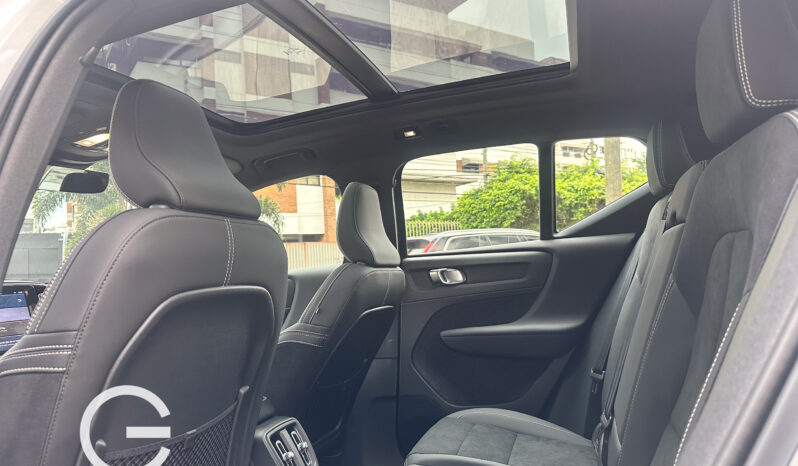 Volvo XC40 Ultimate B4 2024 lleno
