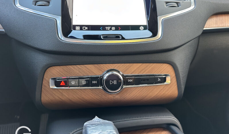 Volvo XC90 Plus Recharge 2025 lleno