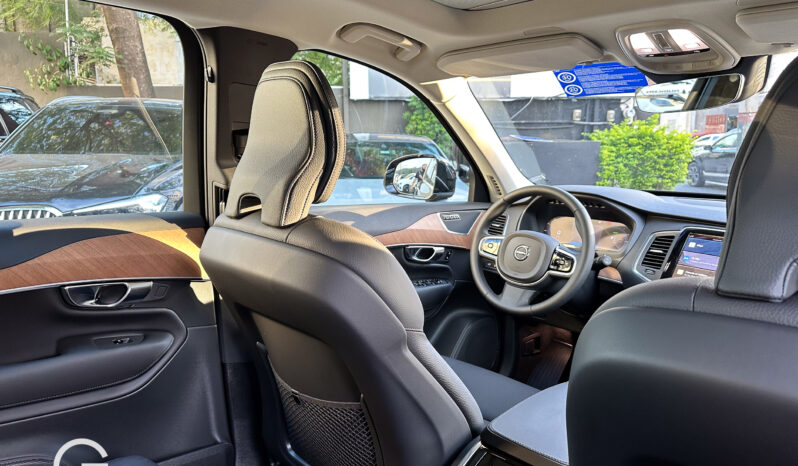 Volvo XC90 Plus Recharge 2025 lleno