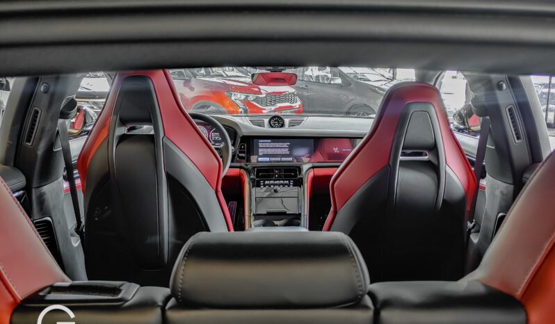 Porsche Panamera 4 2025 lleno