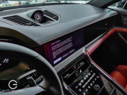 Porsche Panamera 4 2025 lleno