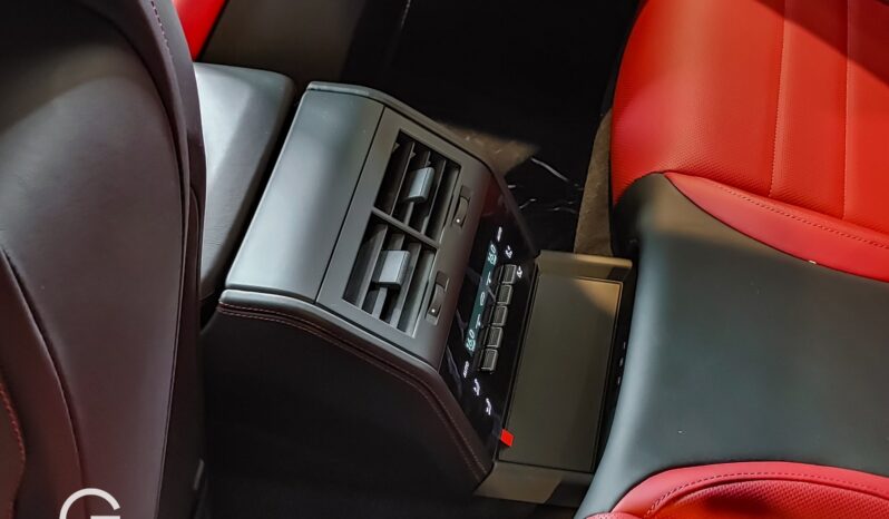Porsche Panamera 4 2025 lleno