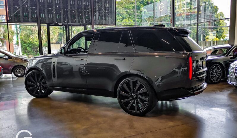 Land Rover Range Rover 2023 lleno
