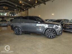 Land Rover Range Rover 2023 lleno